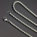 Featured and top-selling silver and gold accessories for men and women in Netherlands and Europe, including necklaces, bracelets, earrings, rings, and anklets