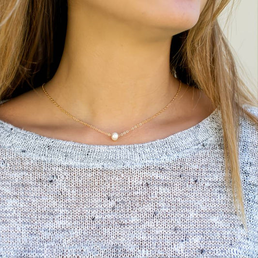 Featured and top-selling silver and gold accessories for men and women in Netherlands and Europe, including necklaces, bracelets, earrings, rings, and anklets