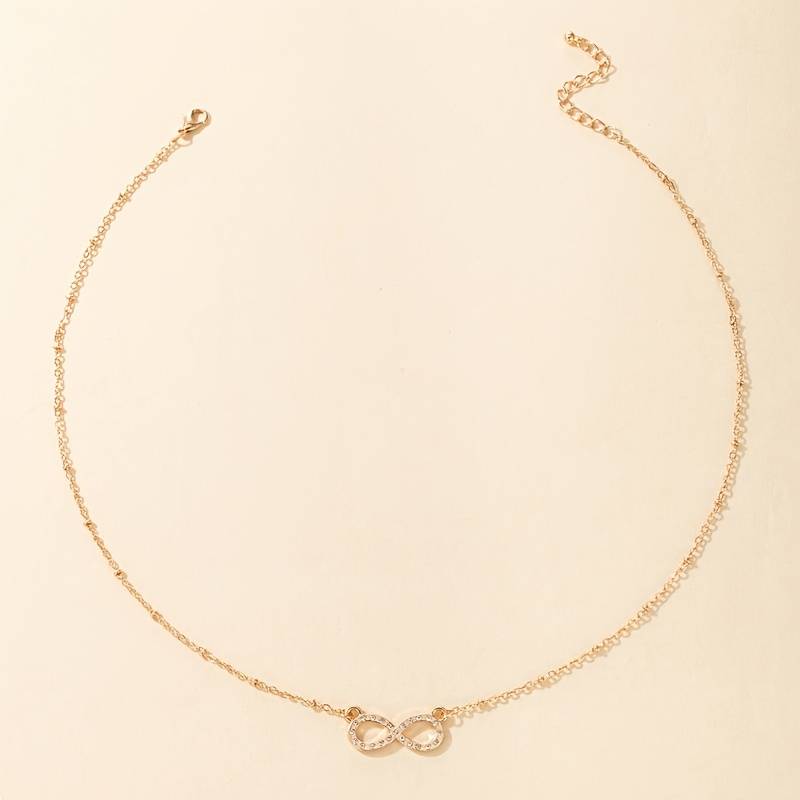 Featured and top-selling silver and gold accessories for men and women in Netherlands and Europe, including necklaces, bracelets, earrings, rings, and anklets